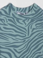 Зеленый костюм для девочки на осень