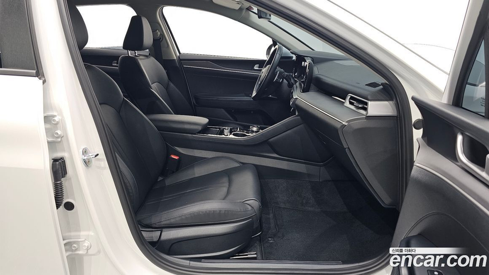 Kia K5 (Optima) 3 Generation 2.0 (04.2022)