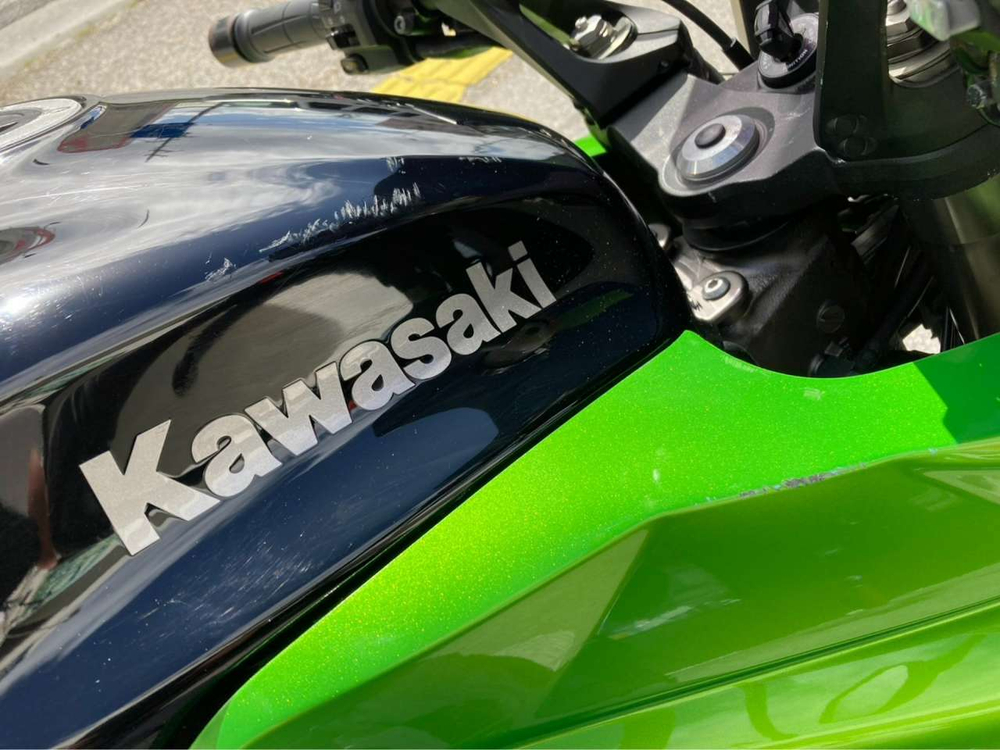 Kawasaki Ninja 1000A JKAZXT00GHA008651