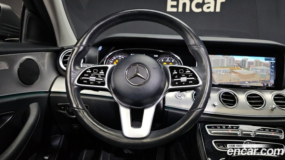 Mercedes-Benz E-Class W213 E300 Avangarde (09.2019)