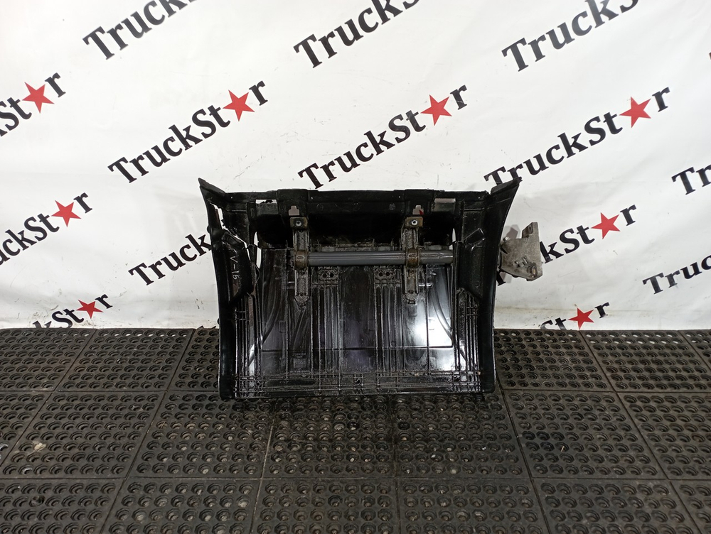 Крыло заднее задняя часть в сборе