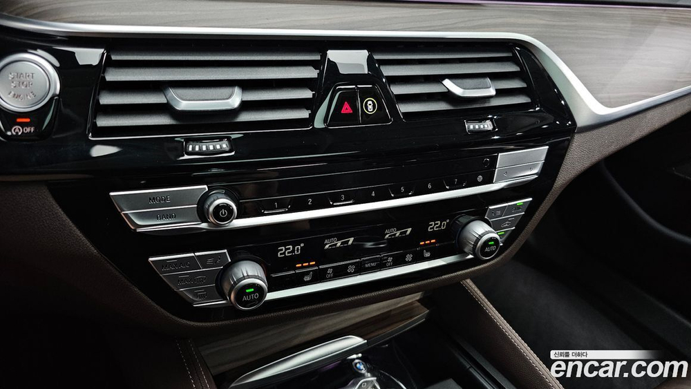 BMW 5 Series (G30) 520i Luxury (05.2020)