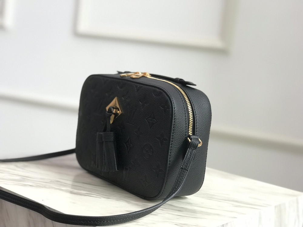 Louis Vuitton Saintonge