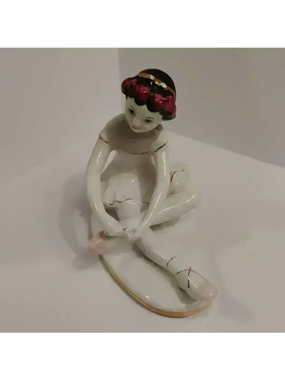 Фарфоровая статуэтка "Маленькая балерина"