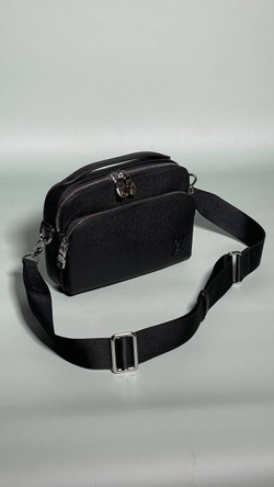 Сумка-мессенджер Louis Vuitton