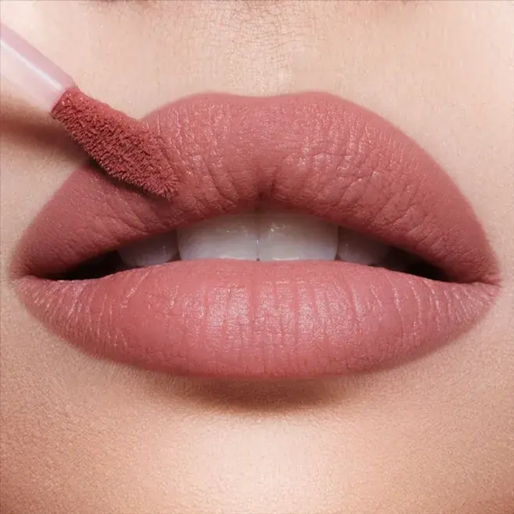 Помада жидкая матовая Charlotte Tilbury Lip Blur Matte Pillow Talk