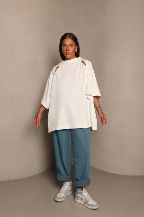 Футболка-реглан с разрезами