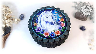 Большая деревянная шкатулка "Рассветная лошадь"