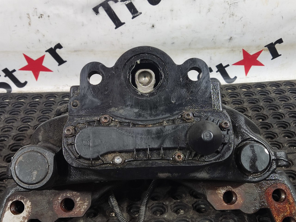 Суппорт передний левый 2023г.