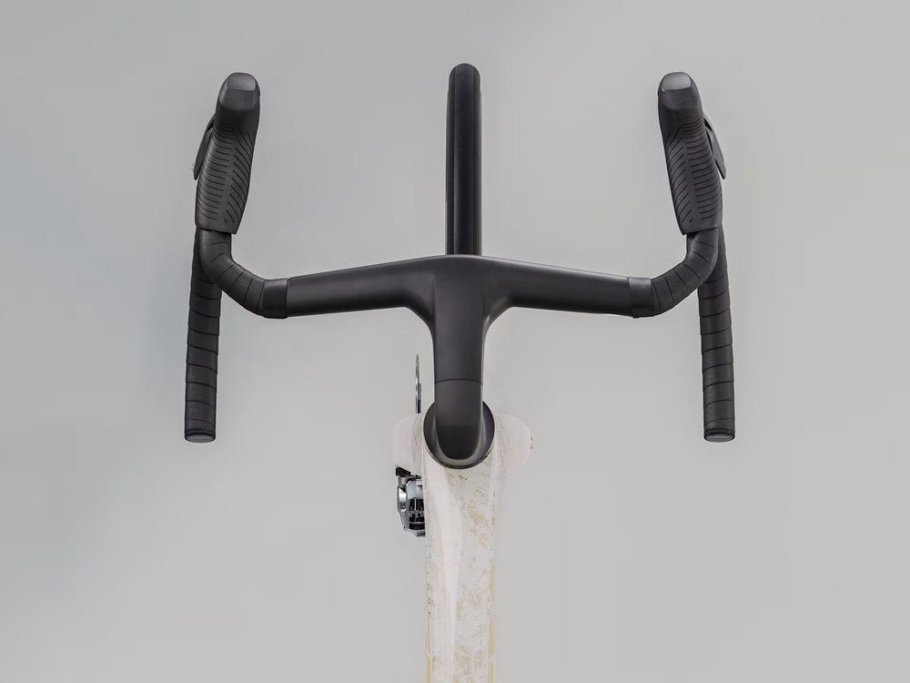 Арт 5319544 Велосипед MADONE SLR 9 AXS ML бел