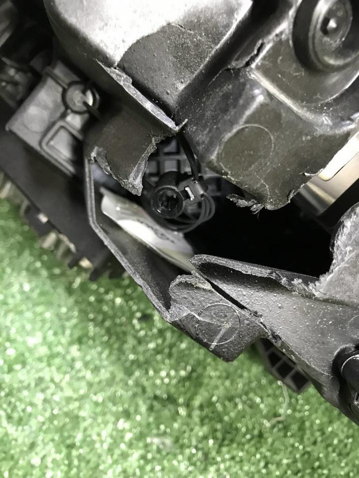 Битая Фара правая Geely Monjaro (2021-н.в.) LED