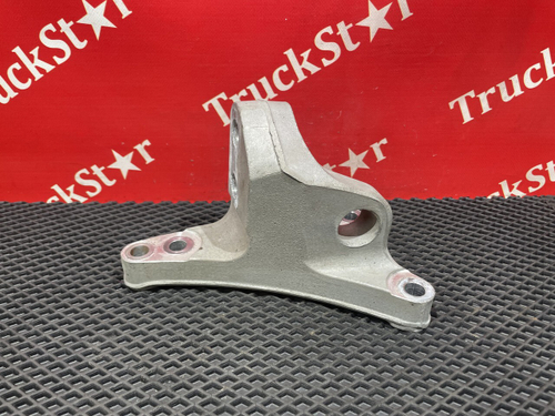 Кронштейн двигателя задний правый 2020г.