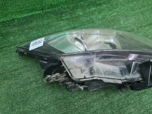 Битая Фара правая Nissan Qashqai J11 (2013-2019) галоген