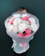 Букет диантус,пионовидная роза и хризантема(00260)