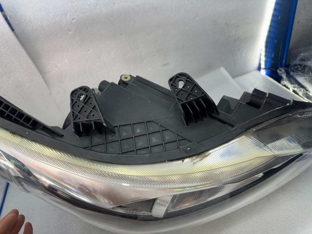 Оригинальная LED фара (правая/левая) GAC Trumpchi GA8
