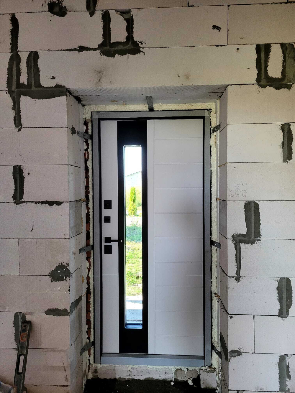 Дверь с терморазрывом входная Лабиринт NORD ПЛЮС с Терморазрывом и Стеклопакетом