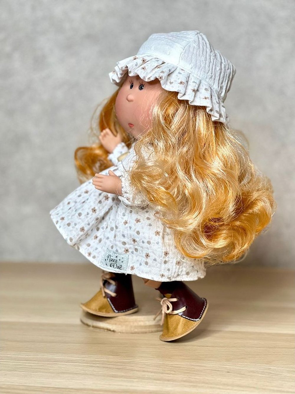 Кукла Nines виниловая 30см MIA CASE шарнирная (3502)