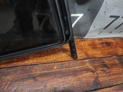 Форточка двери задней левой Mercedes C (W205) 14-23 Б/У Оригинал A2057306100