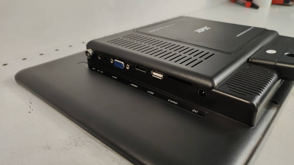 1668L + DVD / Автомобильный телевизор 17 дюймов, DVD встроенный / EA-1668L