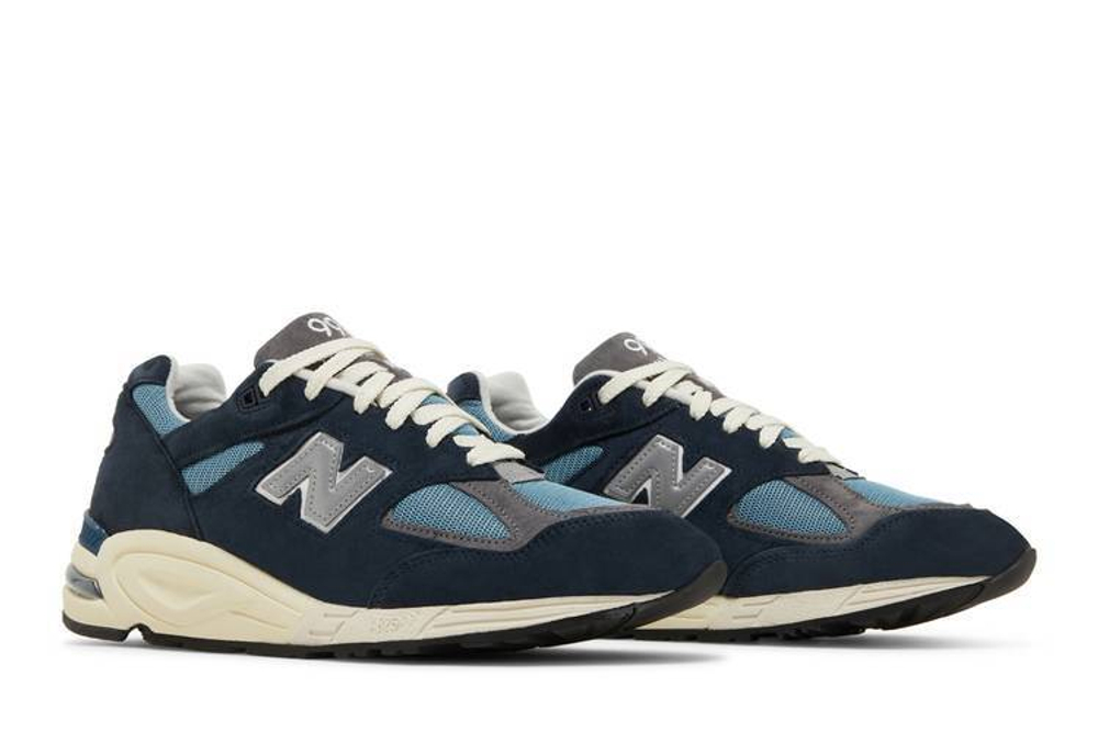 Кроссовки New Balance Teddy Madenb 990 V2