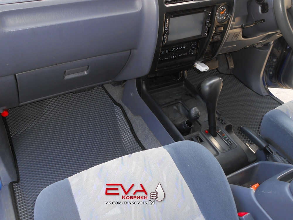 Toyota Land Cruiser Prado 2 поколение J90 (05.1996 - 08.2002) правый руль, 3 двери