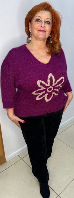 Вишневый джемпер с V-образным вырезом