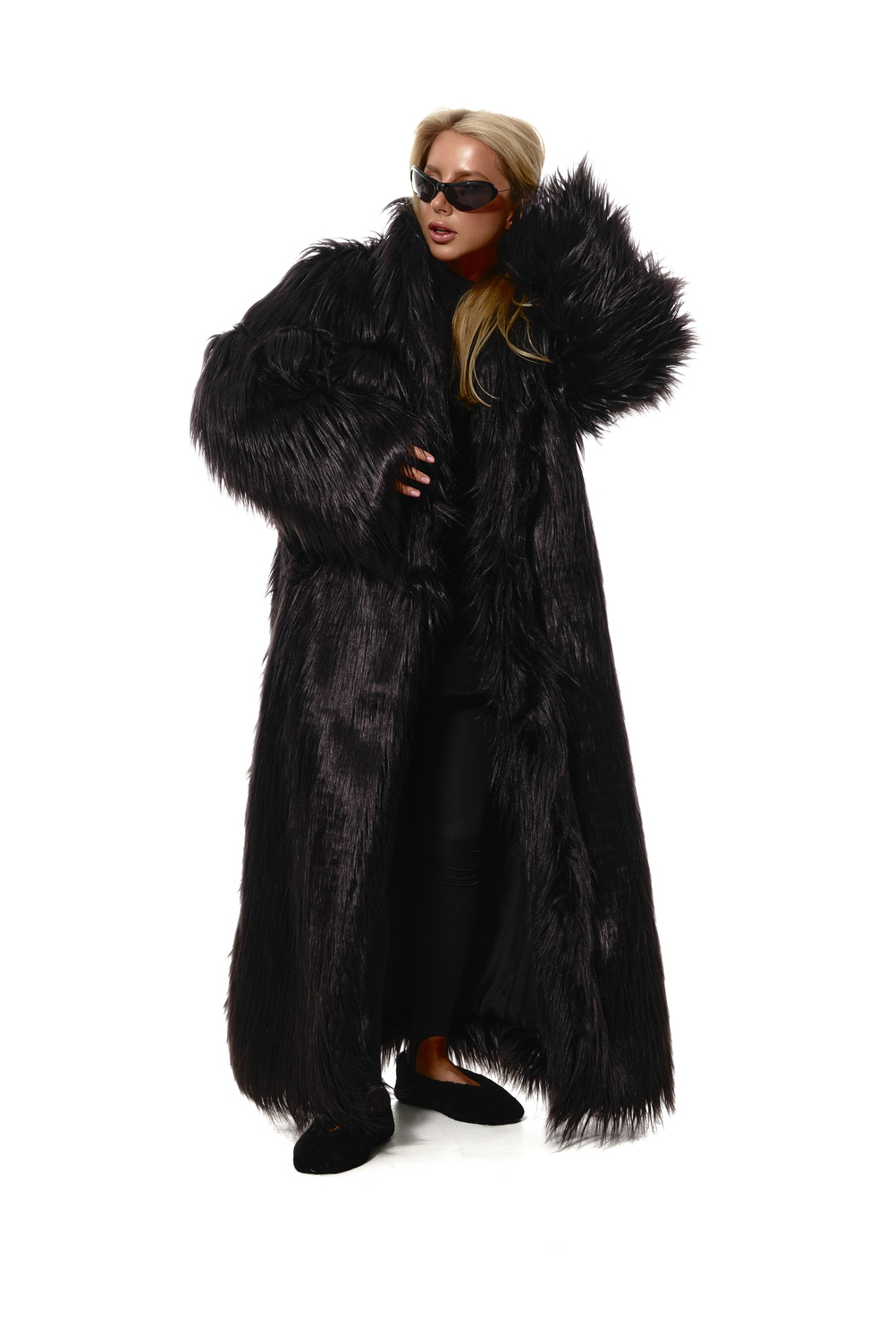 PRE-ORDER FUR ÉSME