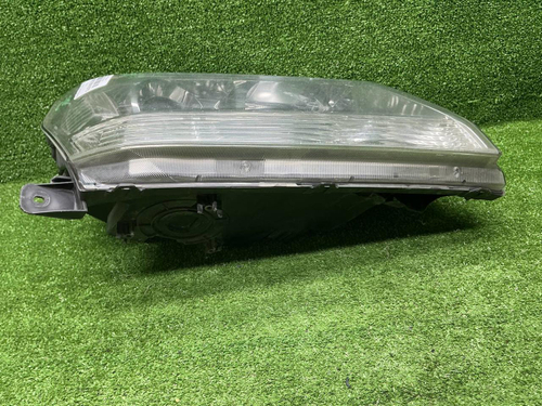 Фара правая Suzuki Grand Vitara (05-16) галоген