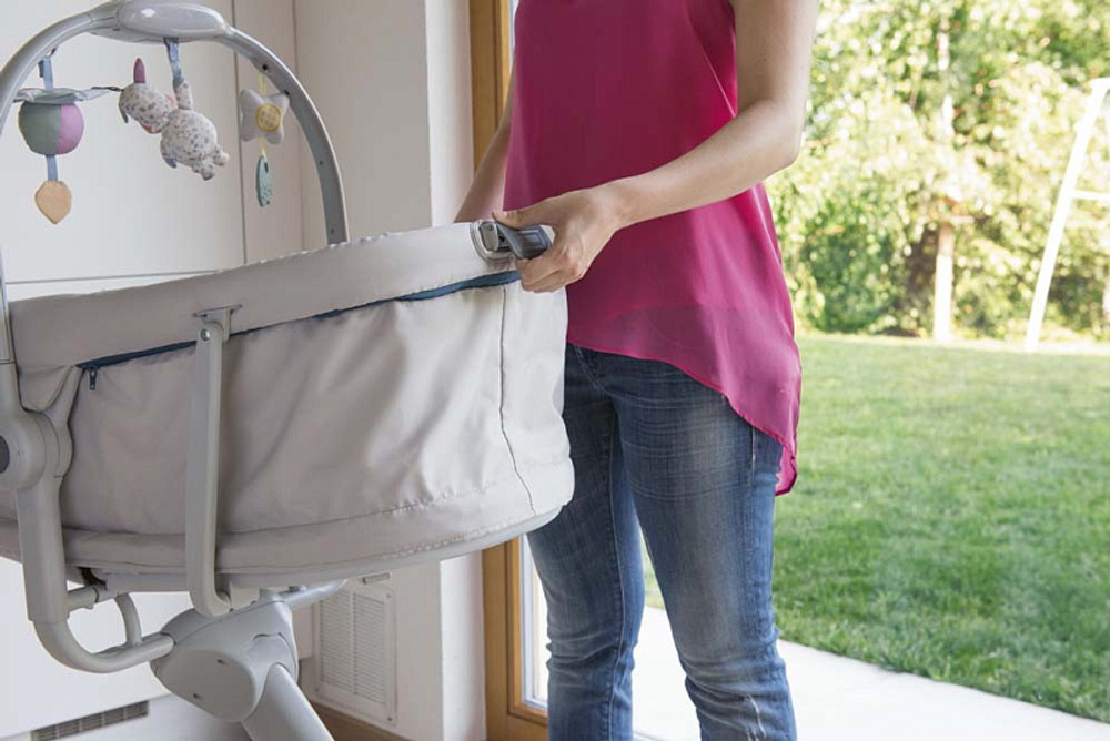 Детская кроватка-стульчик Chicco Baby Hug 4 в 1 Glacial