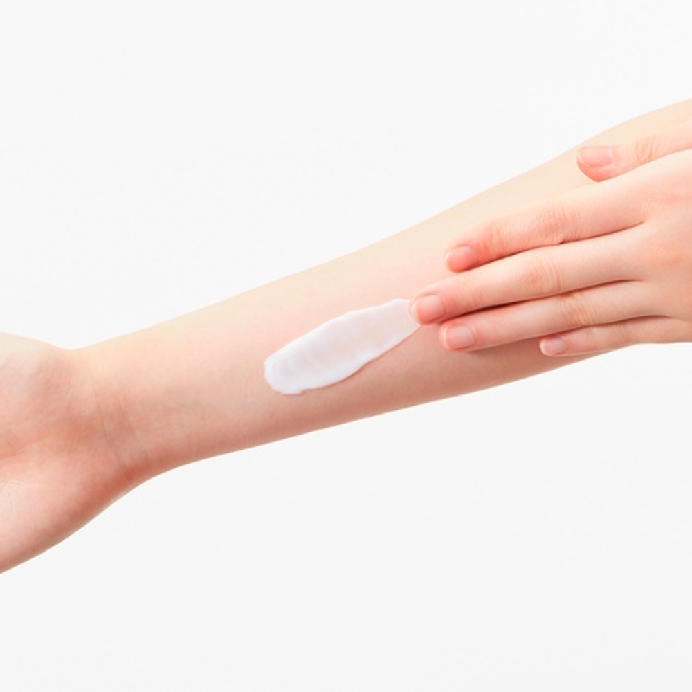 Гипоаллергенный увлажняющий крем для лица и тела yuskin sisora