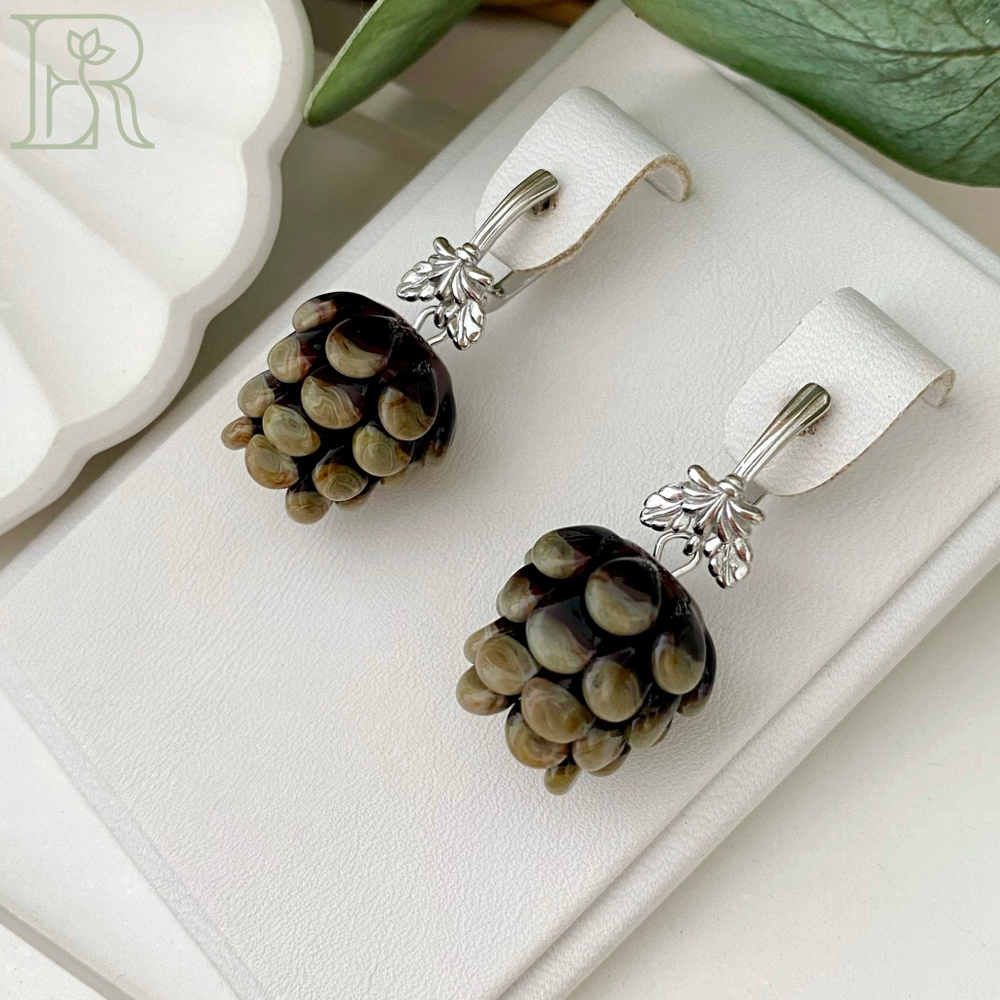 LEFIREL' Серьги серебряные женские "Шишечки" с бусинами из муранского стекла / ювелирные украшения из родированного серебра 925