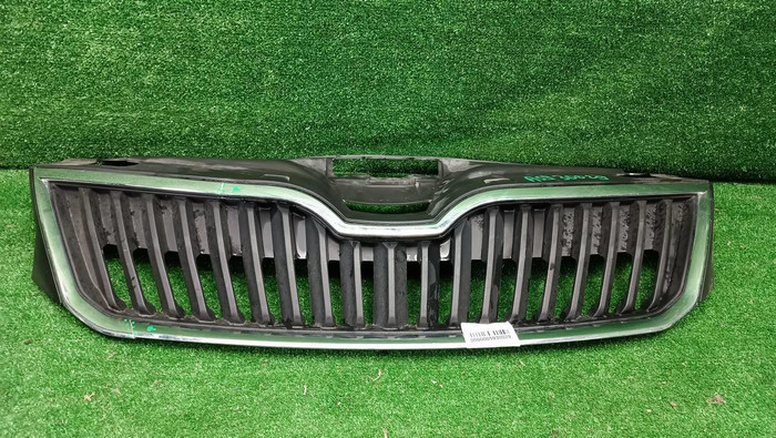 Решетка радиатора Skoda Rapid 1 (2012-2020)