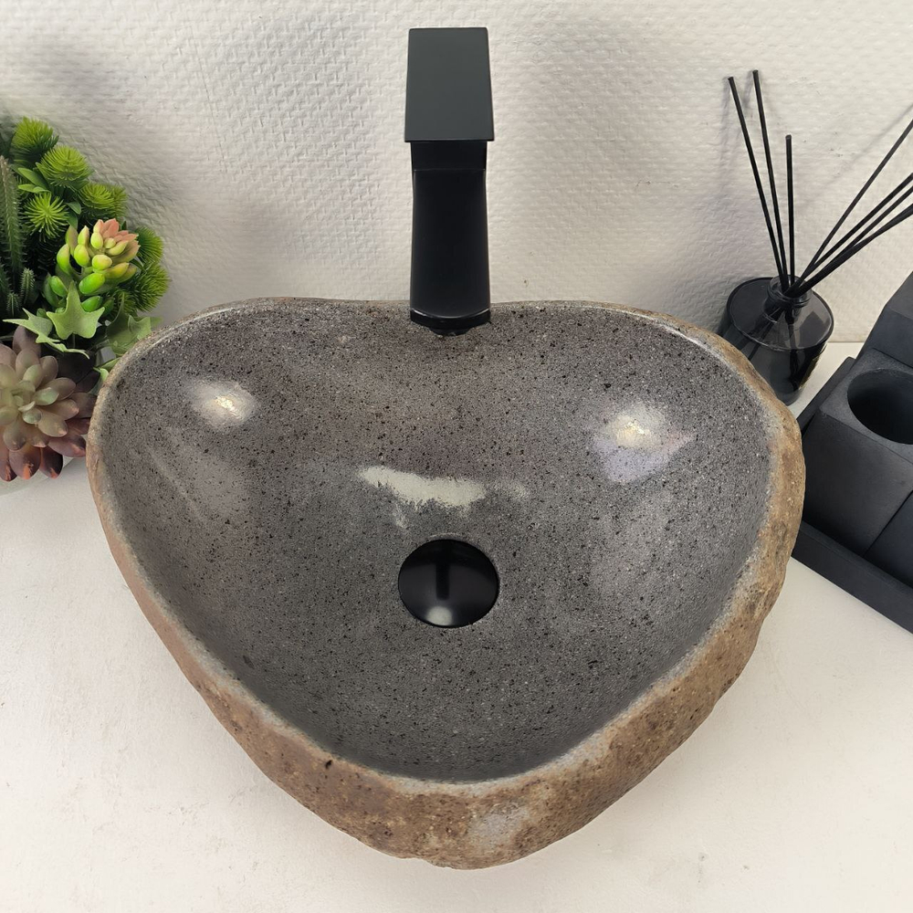 Раковина из речного камня RS-64992 43*34*15 0861