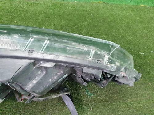 Битая Фара левая Nissan Qashqai 2 j11 (17-23) галоген