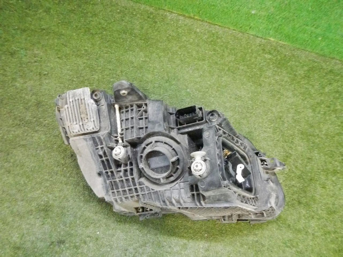 Фара левая Mercedes C w205 (2018-2023) LED