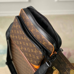 Сумка-мессенжер Louis Vuitton