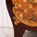 Комод с художественной инкрустацией