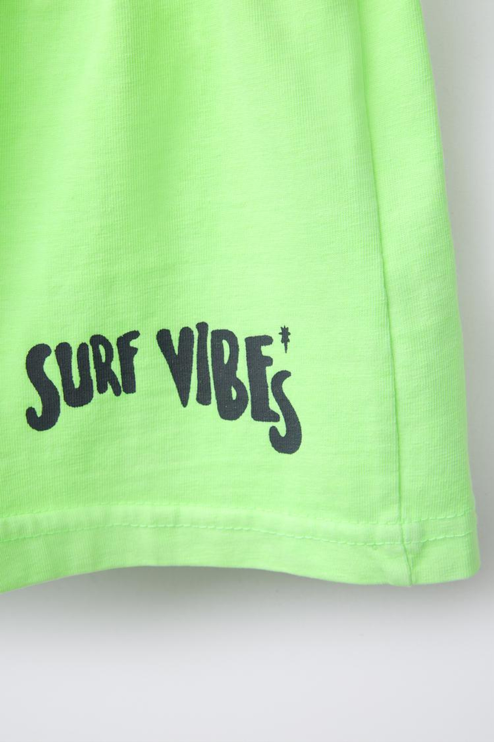 ZARA КОМПЛЕКТ ИЗ ФУТБОЛКИ И ШОРТОВ-БЕРМУДОВ С ПРИНТОМ, ЛАЙМОВЫЙ