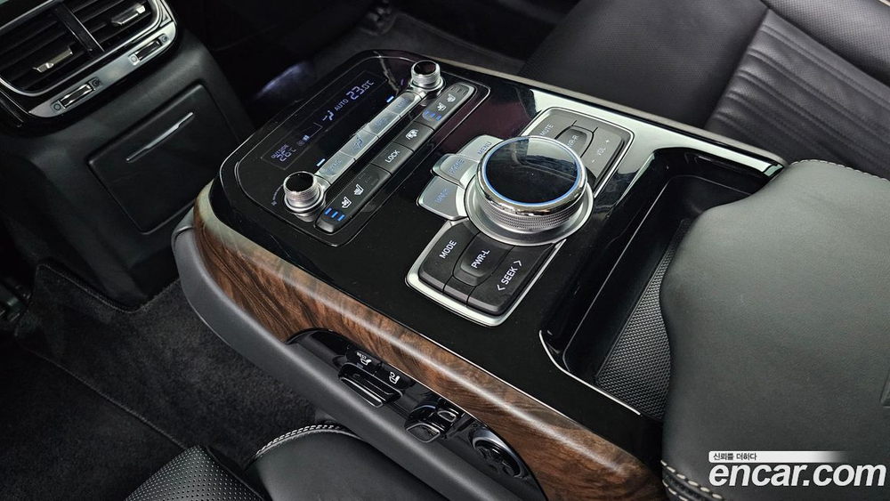 Genesis G90 3.8 AWD (12.2019)