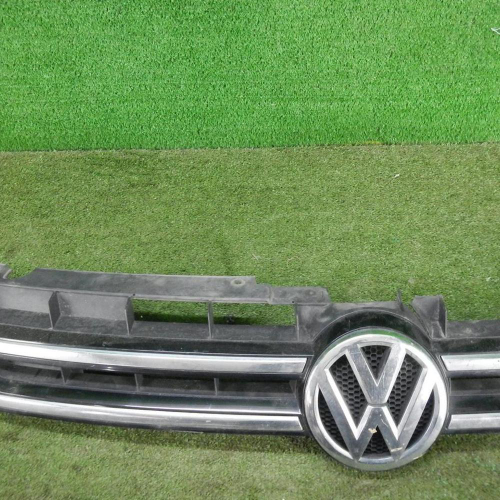 Решетка радиатора VW Touareg 2 NF (2010-2014)