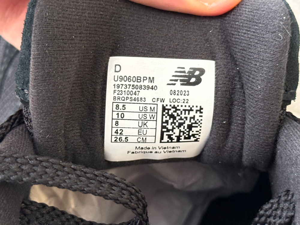 New Balance 9060 Black Cat