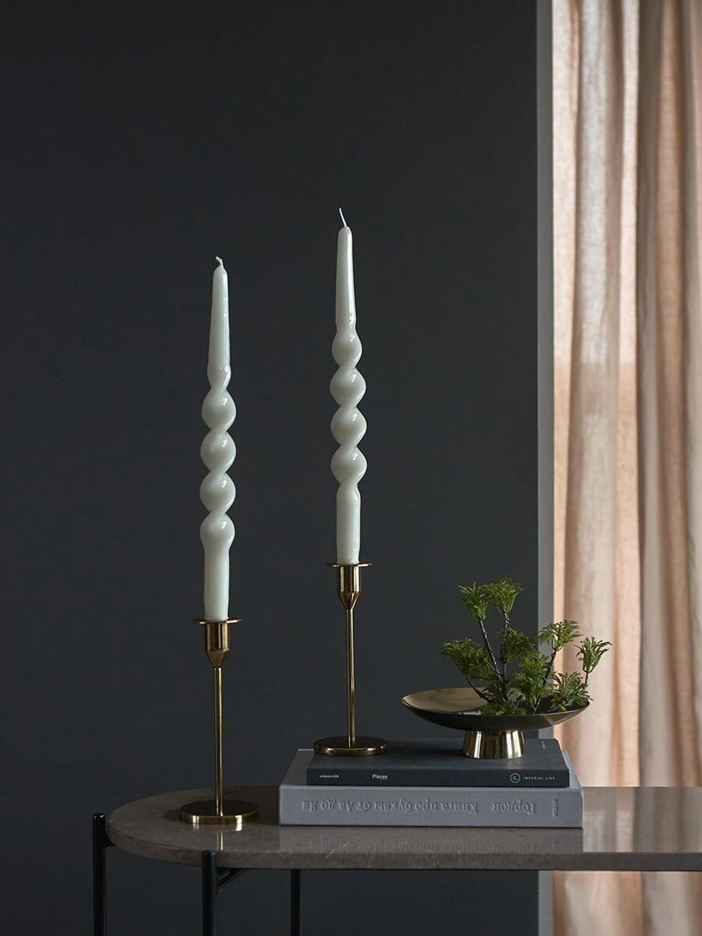 Набор из двух свечей светло-серого цвета из коллекции Essential, 35 см