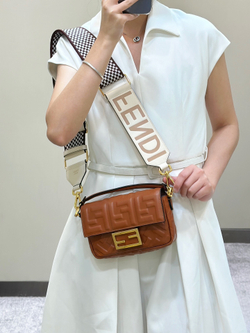 Fendi Baguette 19 cm