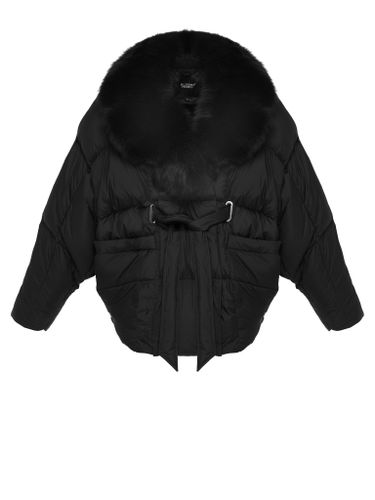 Черный пуховик летучая мышь с мехом