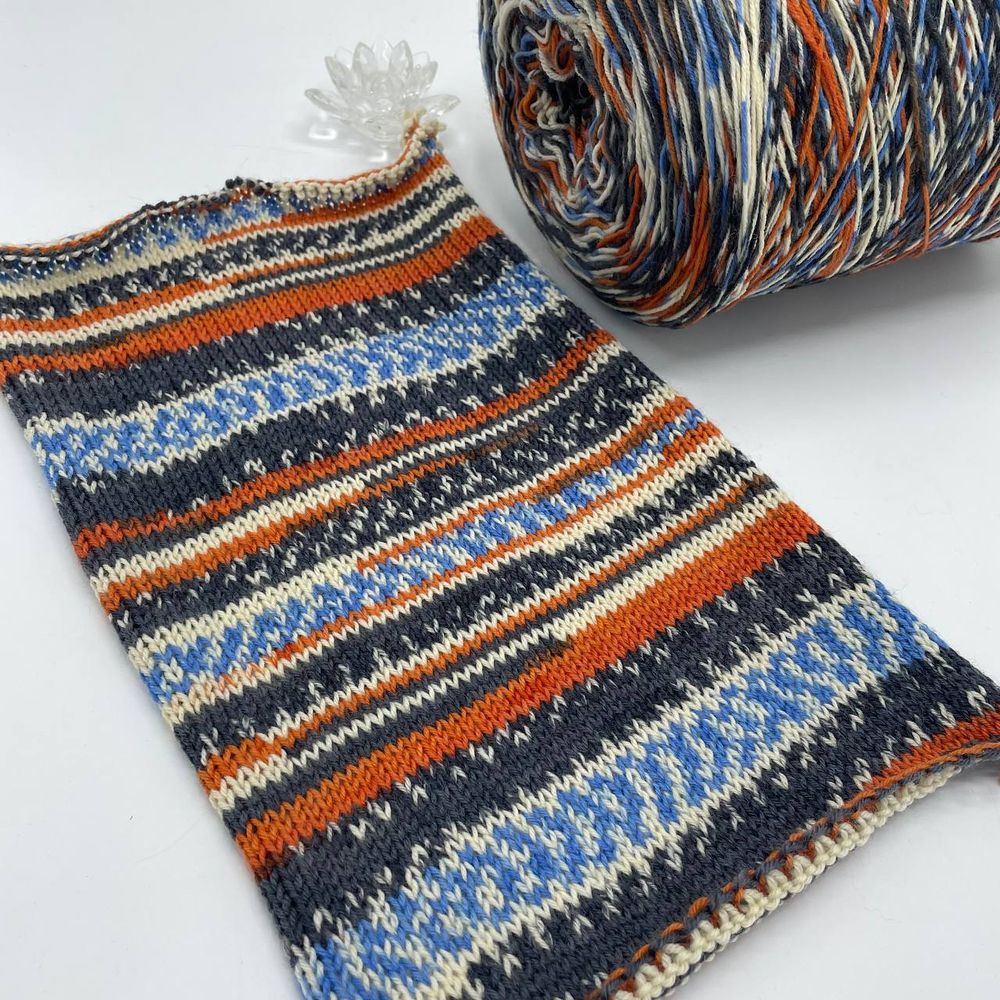 Носочная пряжа D&G YARN 75% меринос супервош 25% полиамид