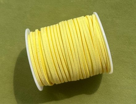 Шнур из искусственной замши 2,5мм, желтый (1 м)
