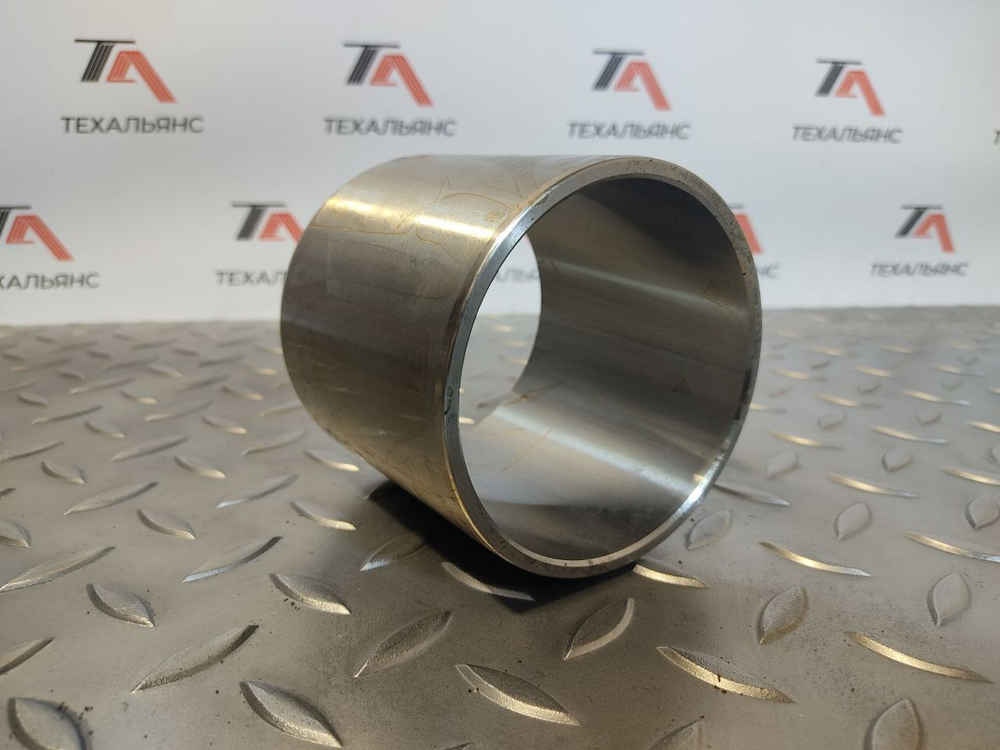 Втулка 195-21-32510