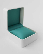 Футляр премиальный 104x110x76 мм для браслета.