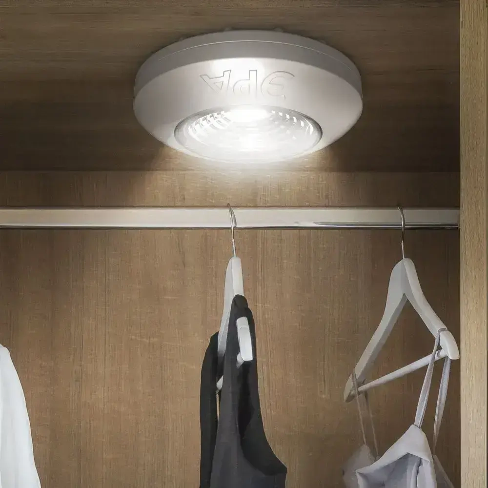 Фонарь светодиодный ЭРА SB-504 Аврора пушлайт мощный на липучке на батарейках, 3 штуки