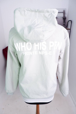 Куртка тонкая, визуально на 46 размер